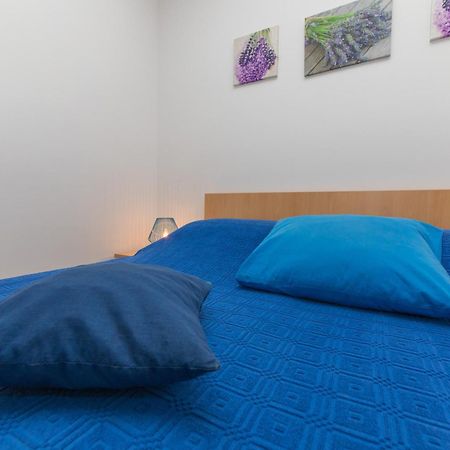 Apartments Lux Бол Экстерьер фото