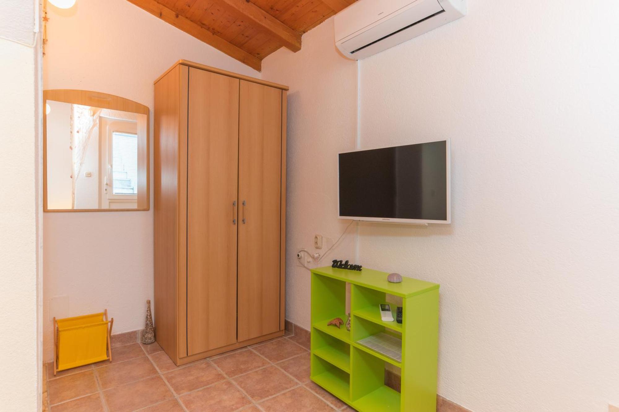 Apartments Lux Бол Экстерьер фото