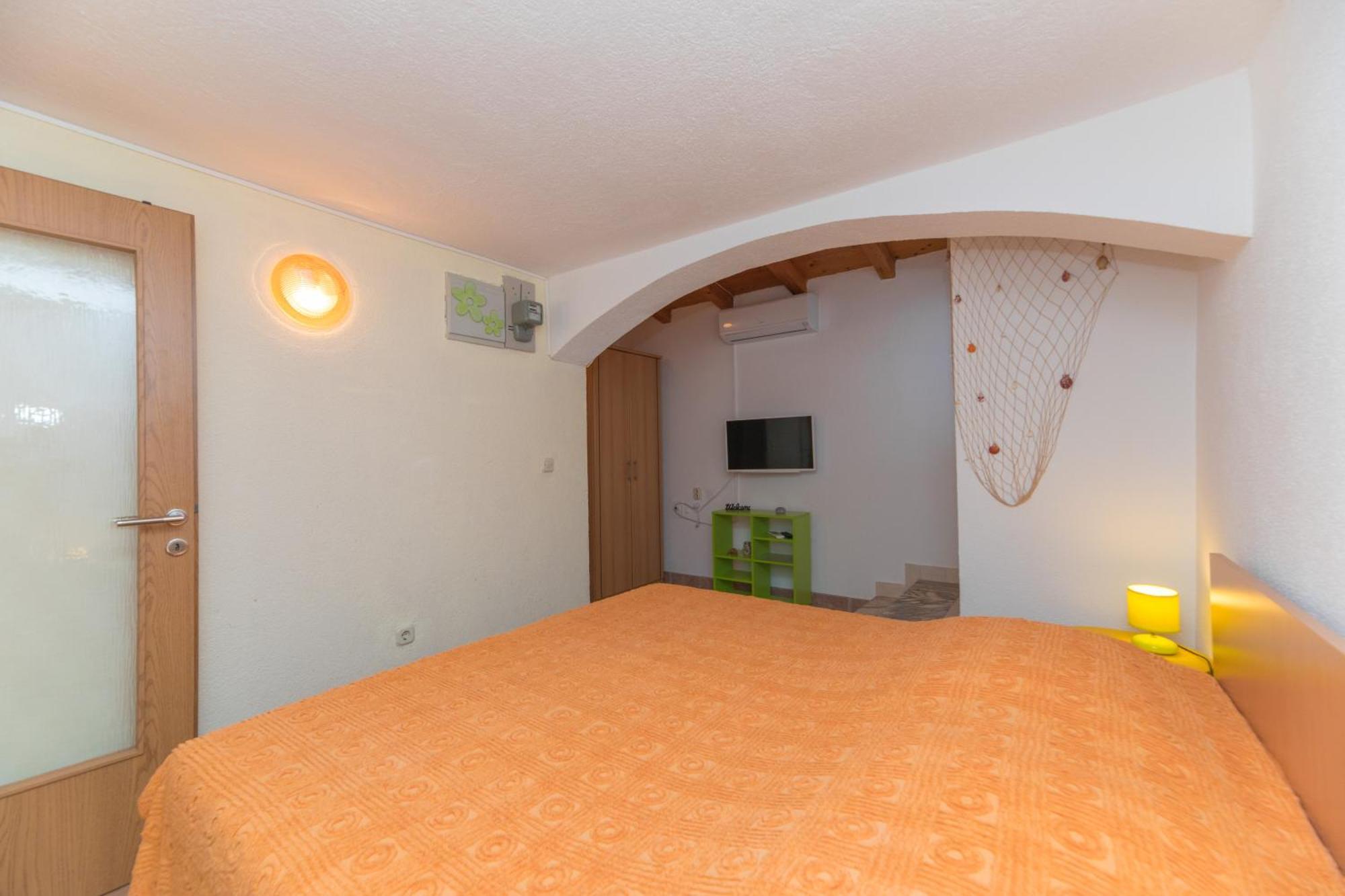 Apartments Lux Бол Экстерьер фото