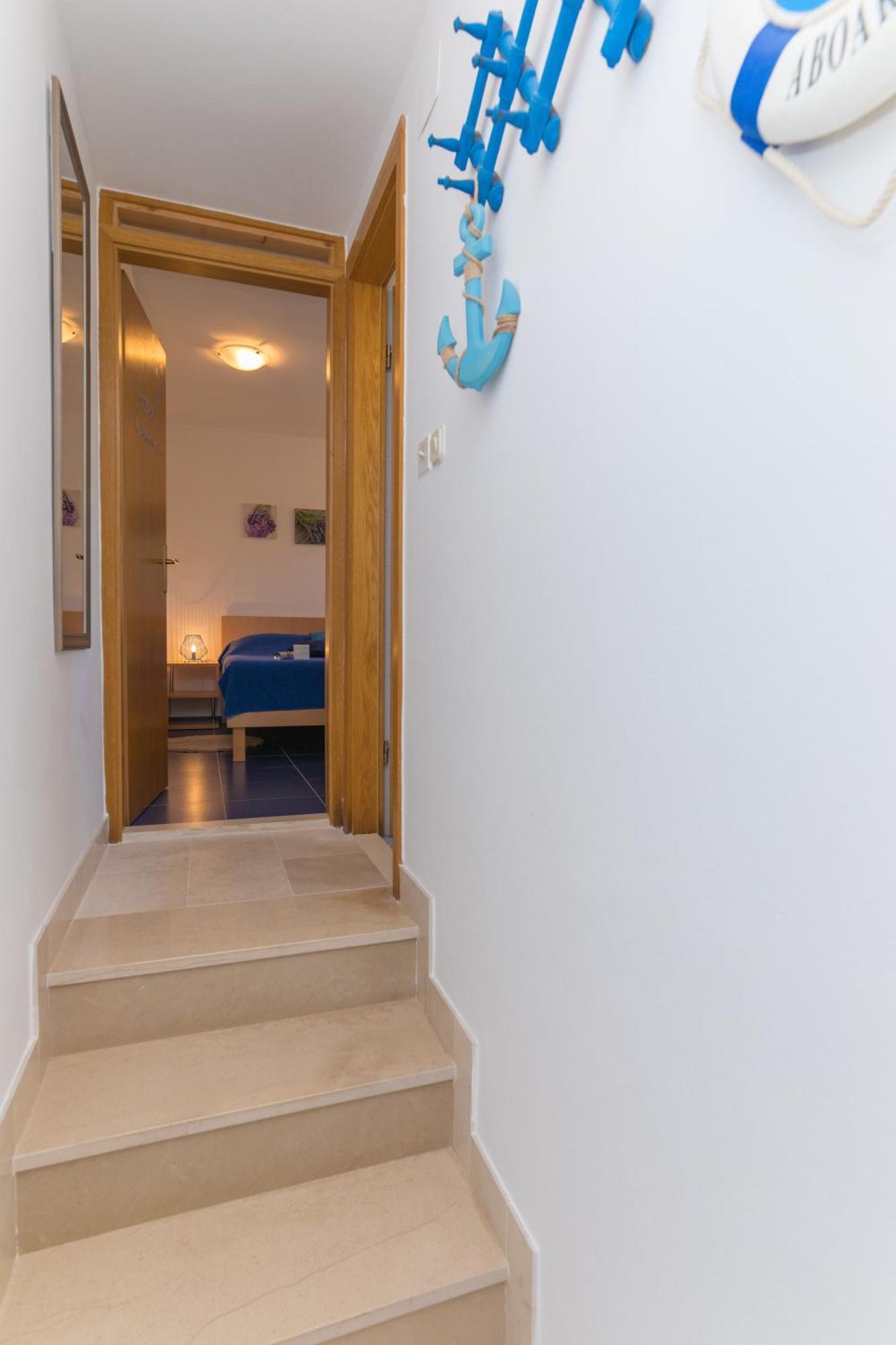 Apartments Lux Бол Экстерьер фото